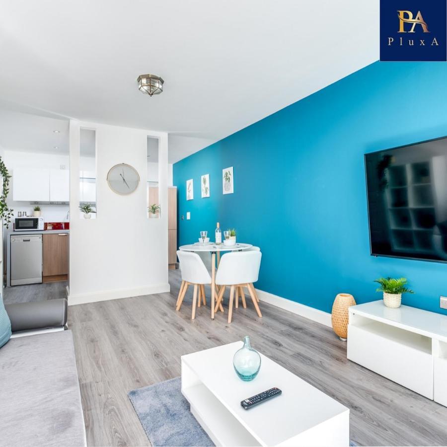Pluxa Vivid Veranda Beautiful City Centre Apartment With Free Parking Birmingham Dış mekan fotoğraf