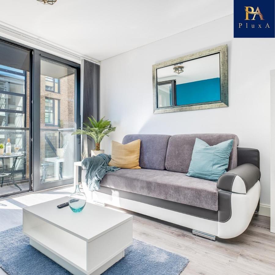 Pluxa Vivid Veranda Beautiful City Centre Apartment With Free Parking Birmingham Dış mekan fotoğraf