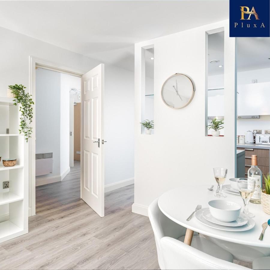 Pluxa Vivid Veranda Beautiful City Centre Apartment With Free Parking Birmingham Dış mekan fotoğraf