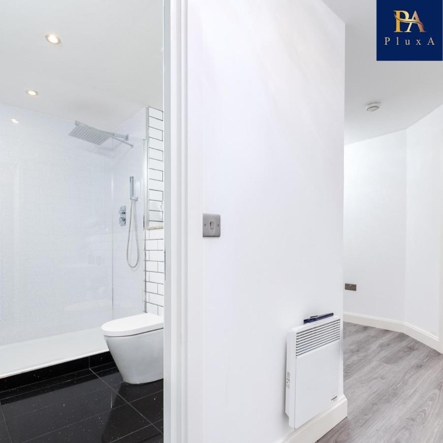 Pluxa Vivid Veranda Beautiful City Centre Apartment With Free Parking Birmingham Dış mekan fotoğraf