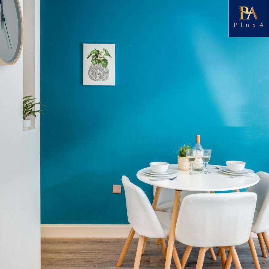 Pluxa Vivid Veranda Beautiful City Centre Apartment With Free Parking Birmingham Dış mekan fotoğraf